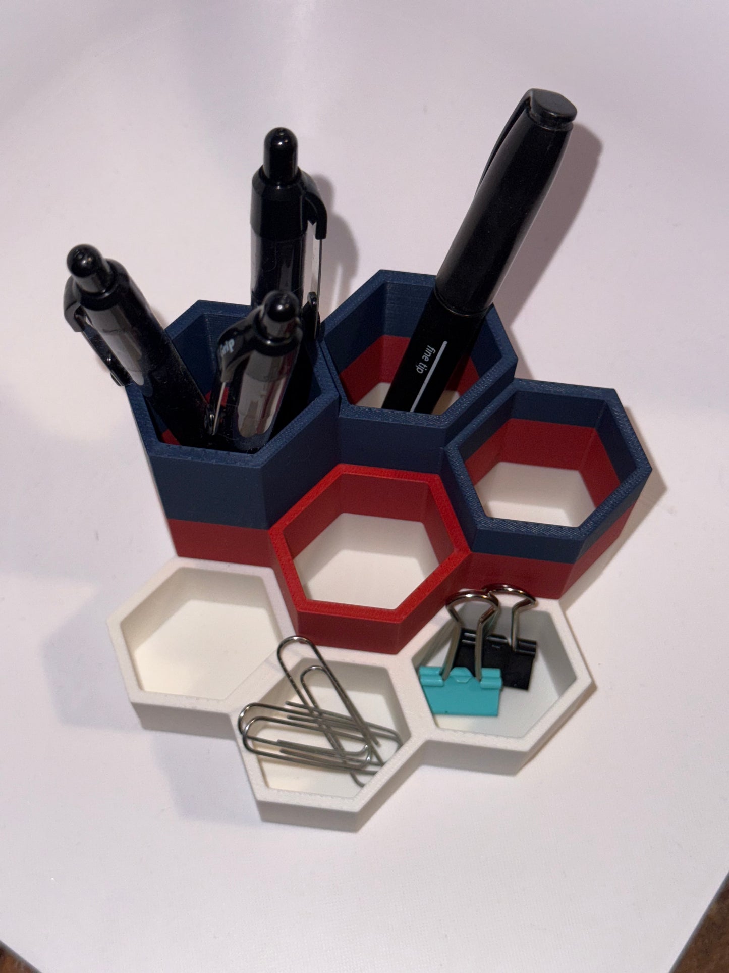HexStack Desk Organizer – 7-Compartment Connected Storage | Custom Color 3D-Printed Office Accessory